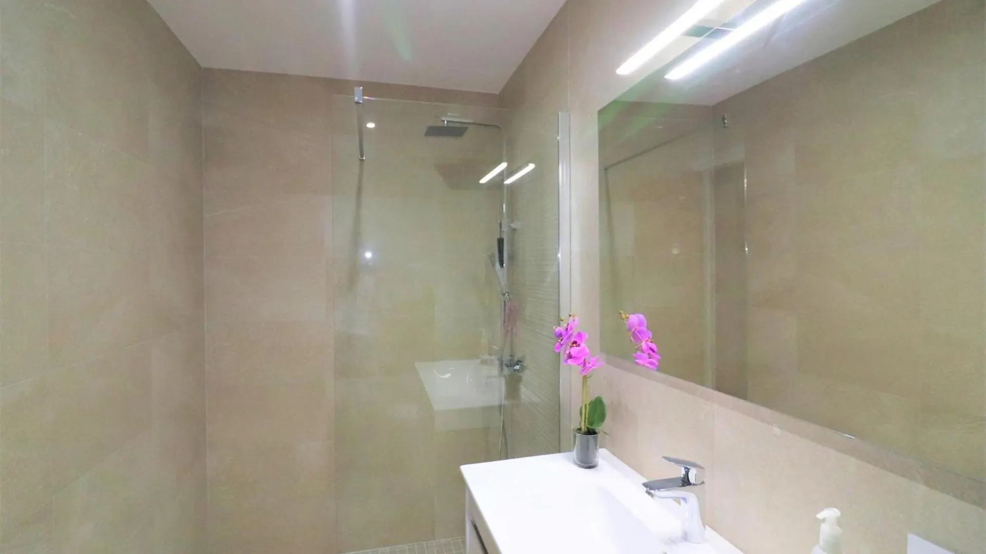 רוזס Apartment In Nature